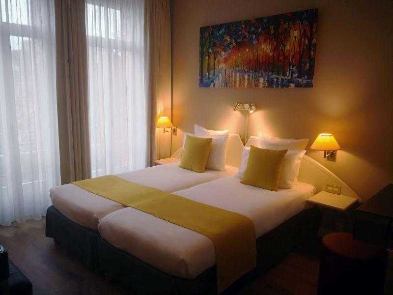 Grand Hotel Du Tonneau D'Or Belfort Buitenkant foto