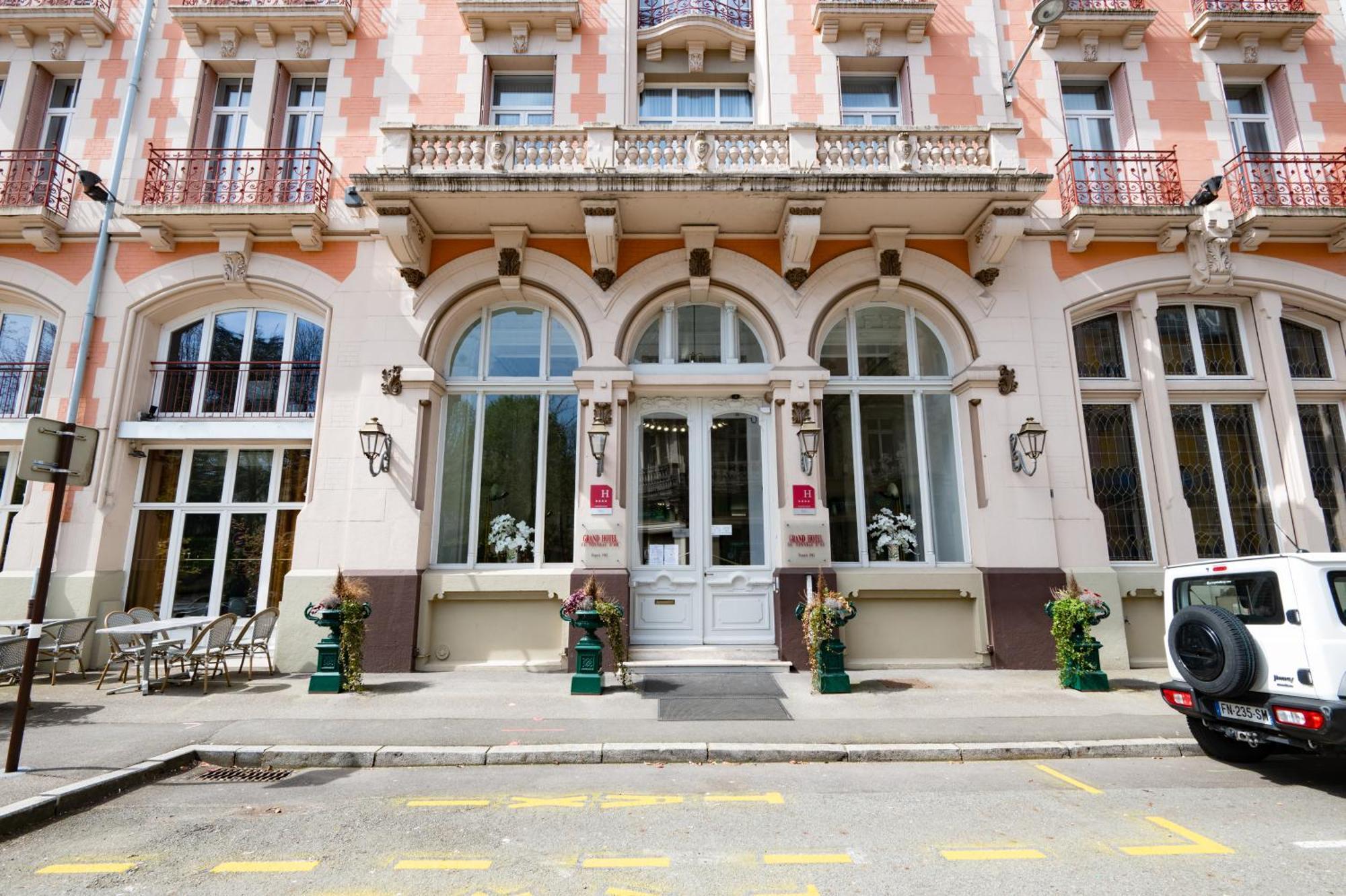 Grand Hotel Du Tonneau D'Or Belfort Buitenkant foto
