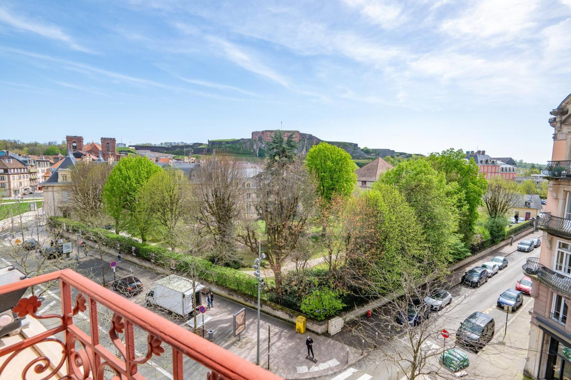 Grand Hotel Du Tonneau D'Or Belfort Buitenkant foto