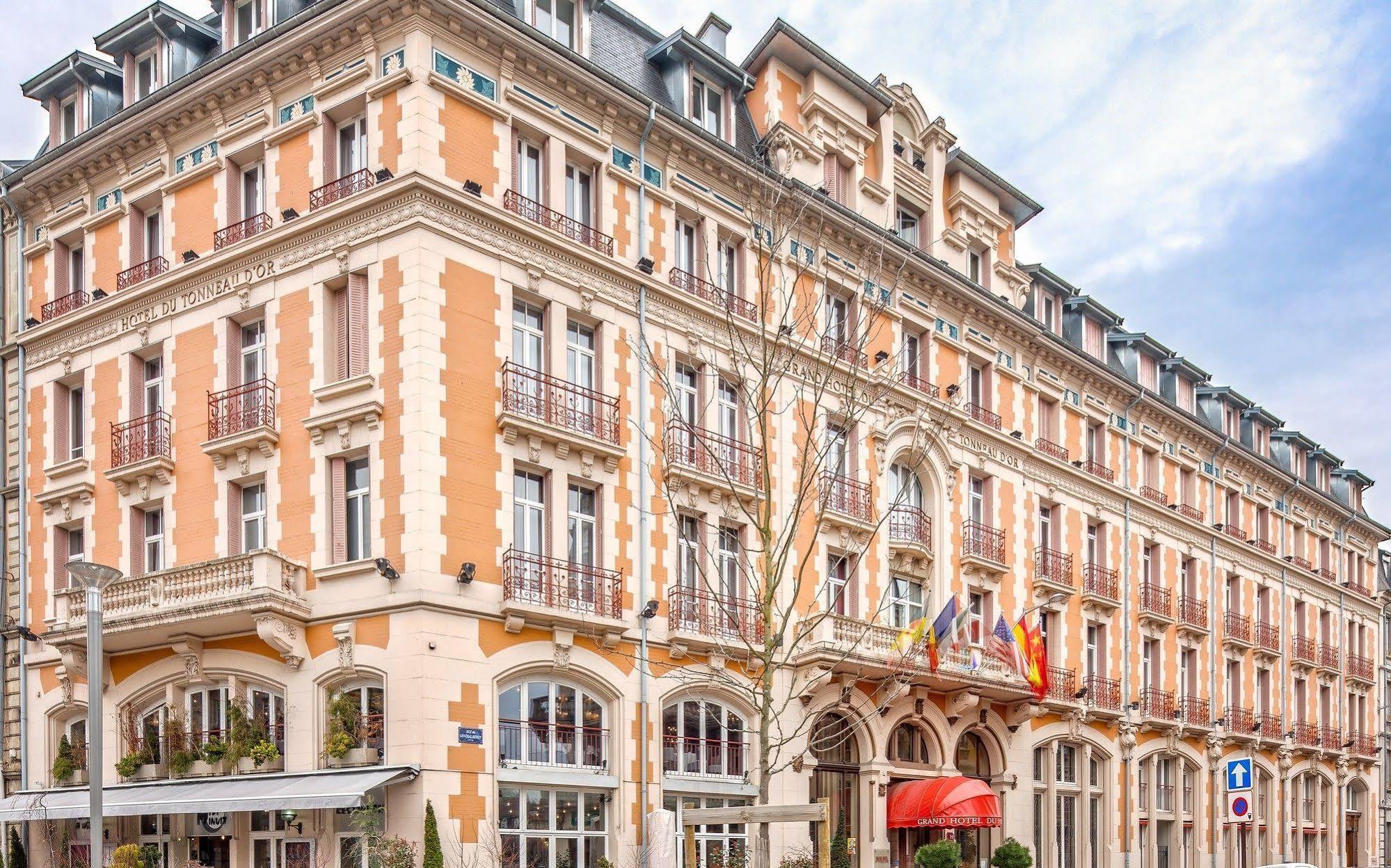 Grand Hotel Du Tonneau D'Or Belfort Buitenkant foto
